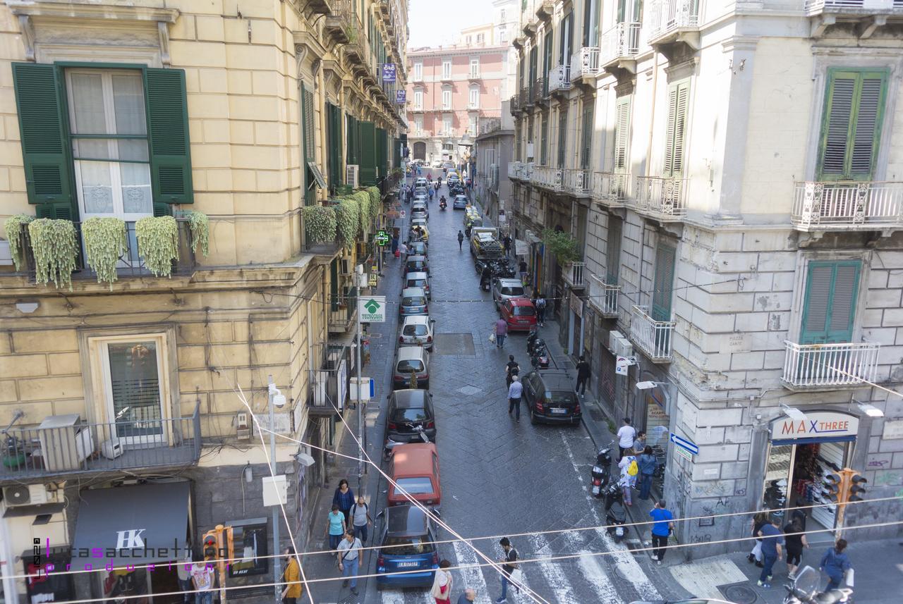 Casa Beatrice, Appartamento Nel Centro Di Napoli Neapel Exterior foto