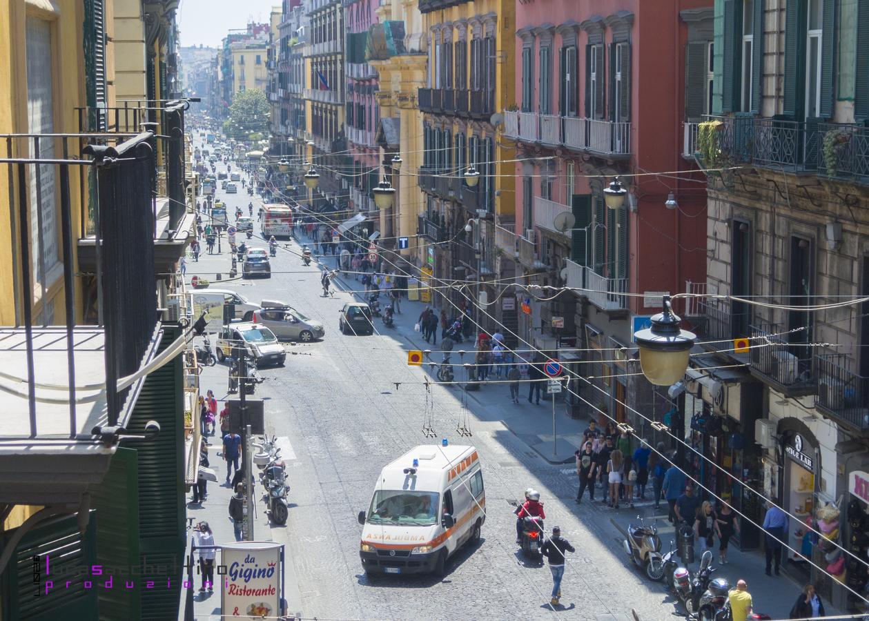 Casa Beatrice, Appartamento Nel Centro Di Napoli Neapel Exterior foto